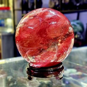 Quả cầu phong thủy đỏ thiên nhiên đá thủy tinh núi lửa ĐK:14,6cm - Hợp mệnh hỏa, thổ - QCPT917