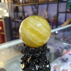 Quả Cầu Phong Thủy Thạch Anh Vàng Thiên Nhiên Size Nhỏ ĐK: 6,2cm - Hợp Mệnh Kim Thổ - QCTAV236