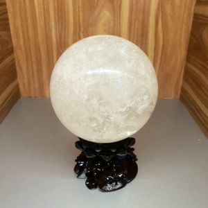 Quả Cầu Phong Thủy Đá Thạch Anh Trắng Thiên Nhiên ĐK: 10,5cm Bao Kiểm Định - Hợp Mệnh kim, thủy - QCTAH1121